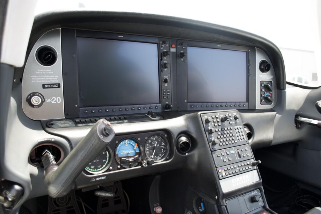 Cirrus Perspective flight deck in a 2014 Cirrus SR20 G3
