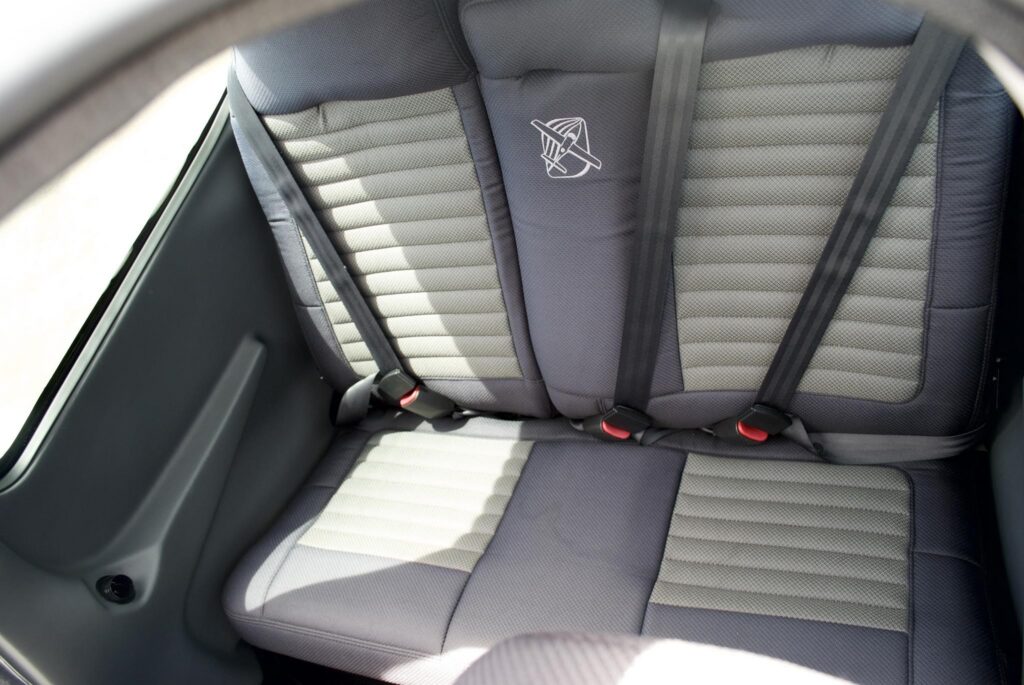 Rear bench seat in a 2014 Cirrus SR20 G3
